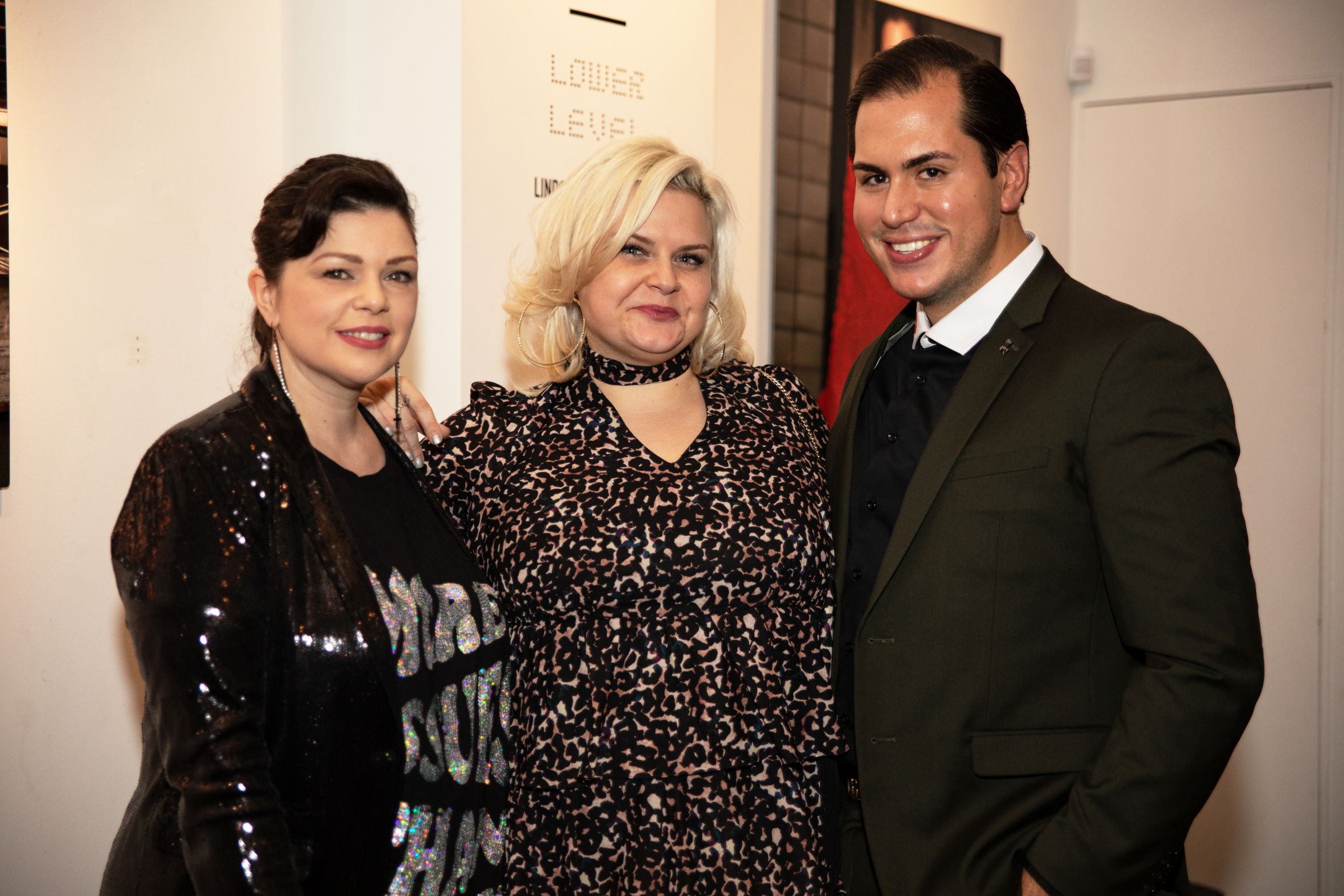 _AM_3384 Gail Mcinnes, Artist Lindsay Anne Delaney & James in the City