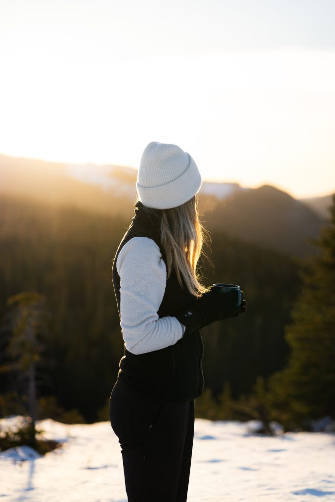 glove-liner-touchscreen-lifestyle-2