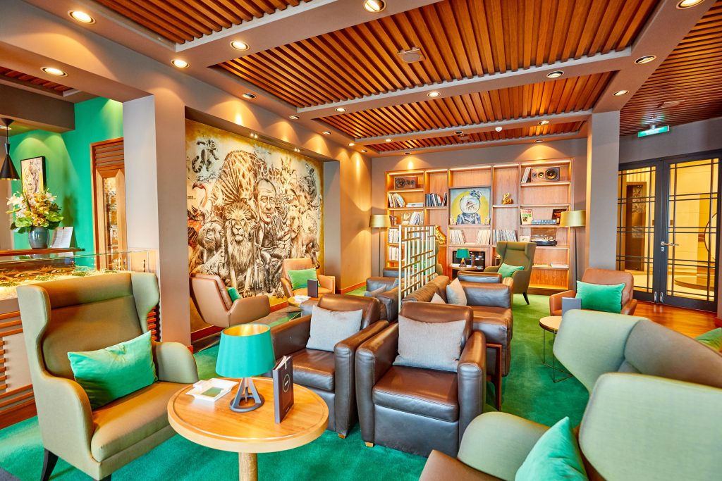 Collins_CW_20191102_7546